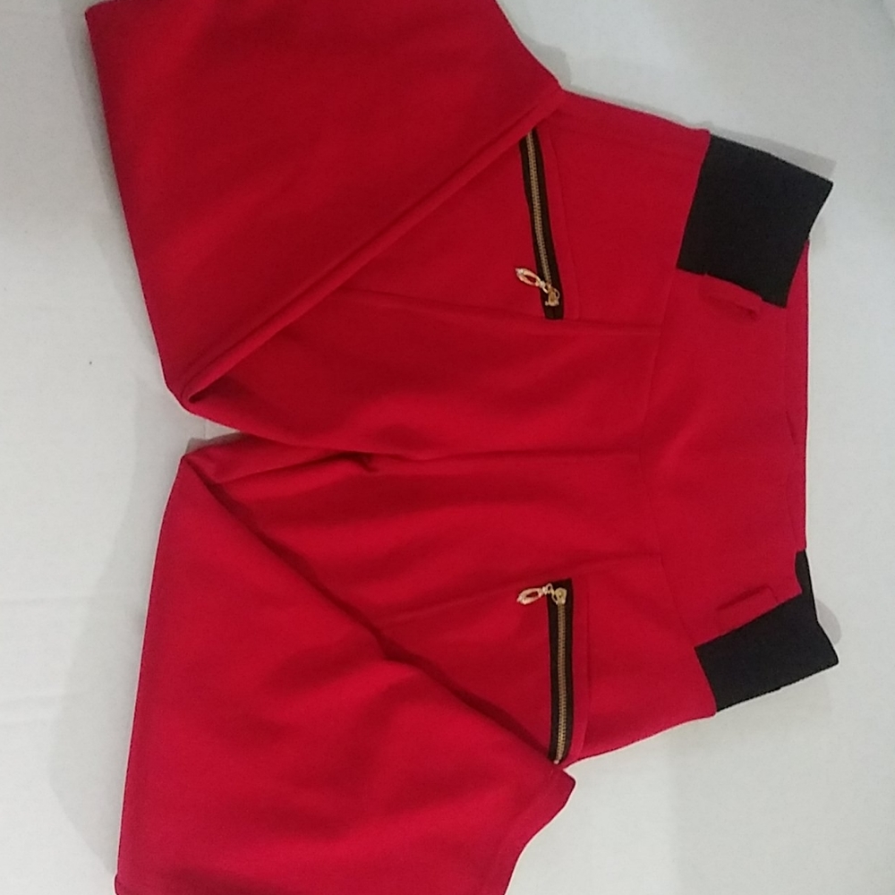 Capris - Picture 2 of 4